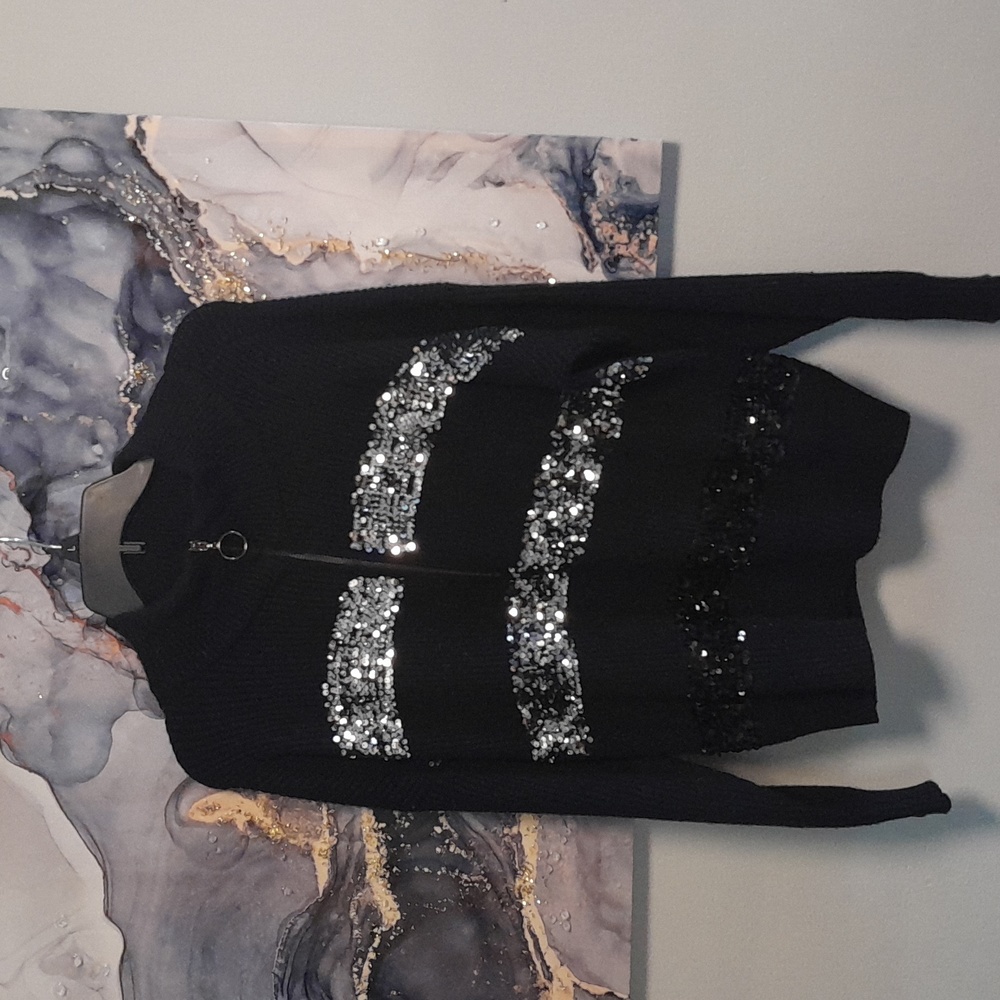 Black & Silver Nine West Sweater.